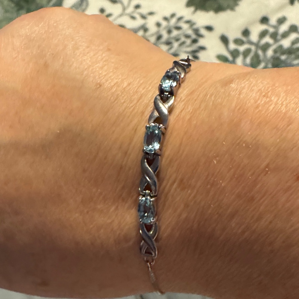 Elegant Sterling Silver Bracelet with Genuine Blue Topaz stones. EUC - Picture 5 of 6